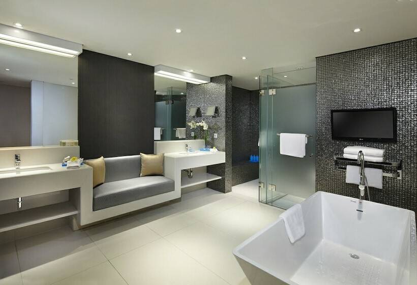 سوئیت دلوکس 2 خوابه, Double   Six, Luxury Hotel   Seminyak