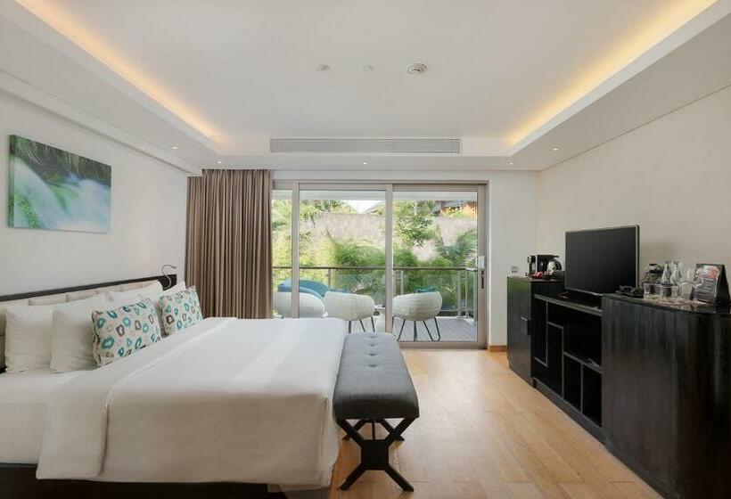سوئیت جونیور با تخت بزرگ, Double   Six, Luxury Hotel   Seminyak