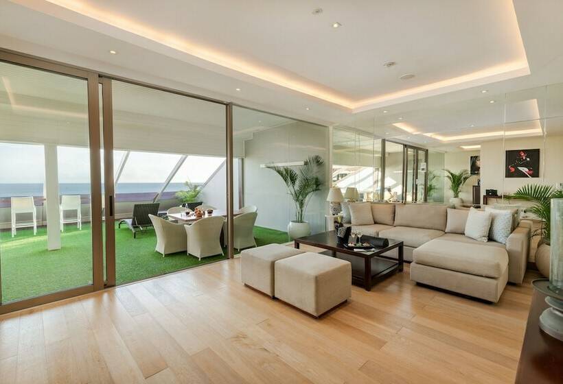, Double   Six, Luxury Hotel   Seminyak