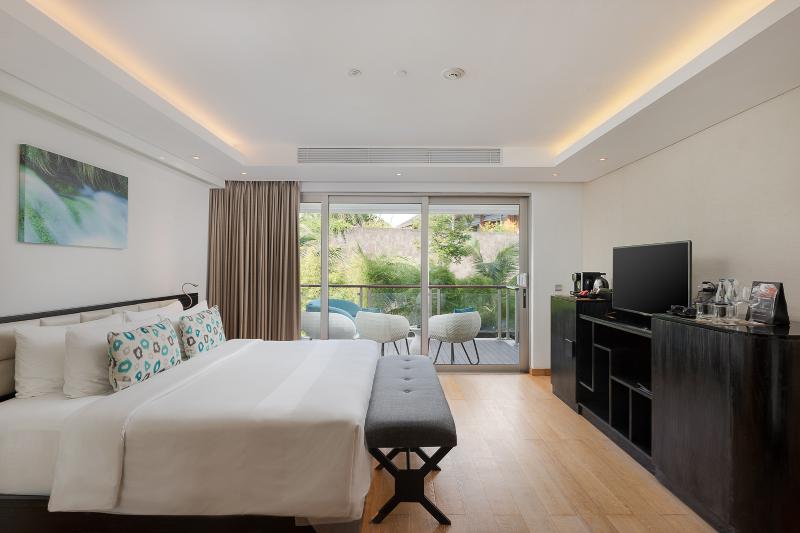سوئیت جونیور با تخت بزرگ, Double   Six, Luxury Hotel   Seminyak