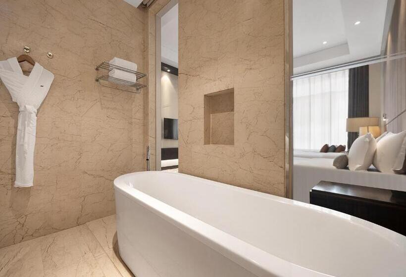 اتاق پریمیوم با چشم‌انداز دریاچه, Gran Melia Xian