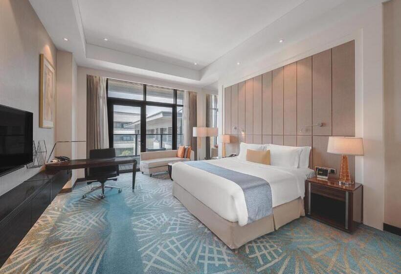 اتاق پریمیوم با چشم‌انداز دریاچه, Gran Melia Xian