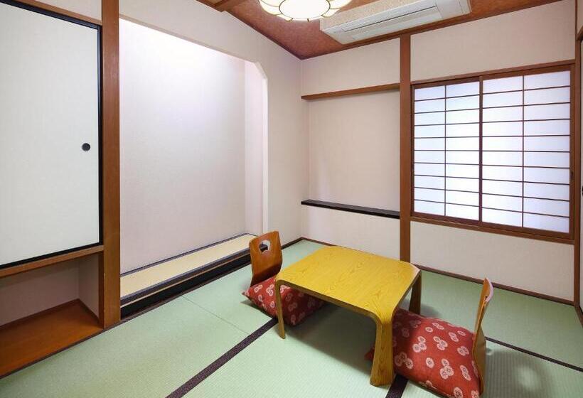 Chambre Familiale, Hakonenomori Okada
