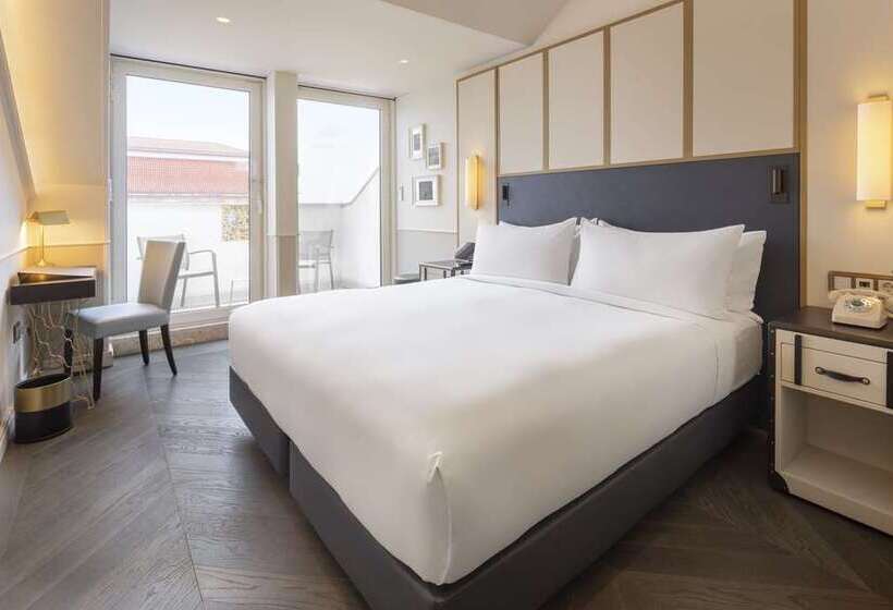 اتاق استاندارد با تخت بزرگ, Hilton Batumi