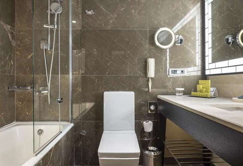 اتاق اجرایی, Hilton Batumi