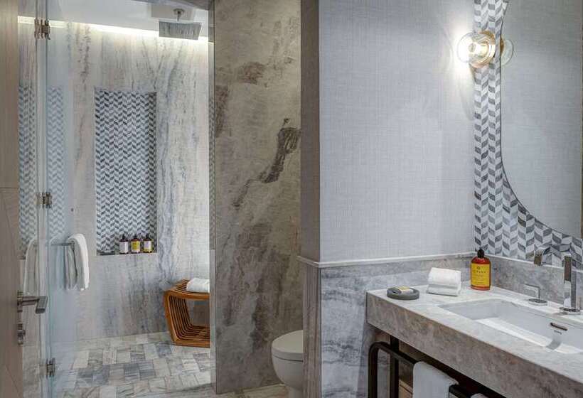 اتاق استاندارد, Hilton Garden Inn Burlingtondowntown