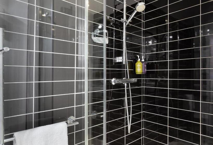 اتاق استاندارد, Holiday Inn Express   Marseille Airport, An Ihg