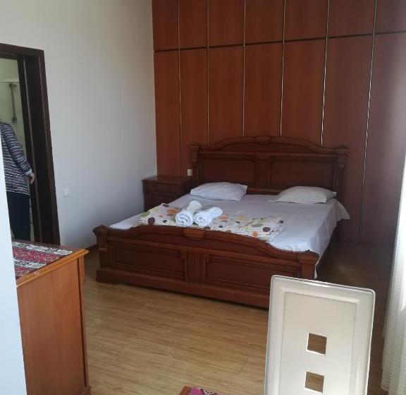 سوییت خانوادگی, New Bella