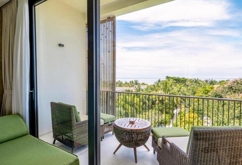 اتاق لوکس با بالکن و چشم‌انداز دریا, Salinda Resort Phu Quoc  Sparkling Wine Breakfast