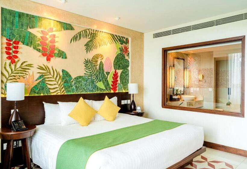 اتاق لوکس با بالکن و چشم‌انداز دریا, Salinda Resort Phu Quoc  Sparkling Wine Breakfast