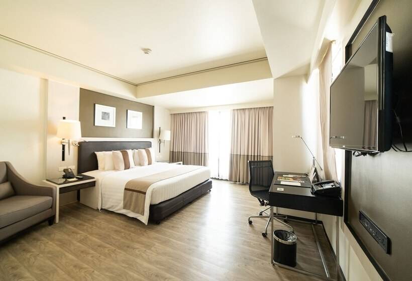 Quarto Premium, Seda Centrio  Cagayan De Oro