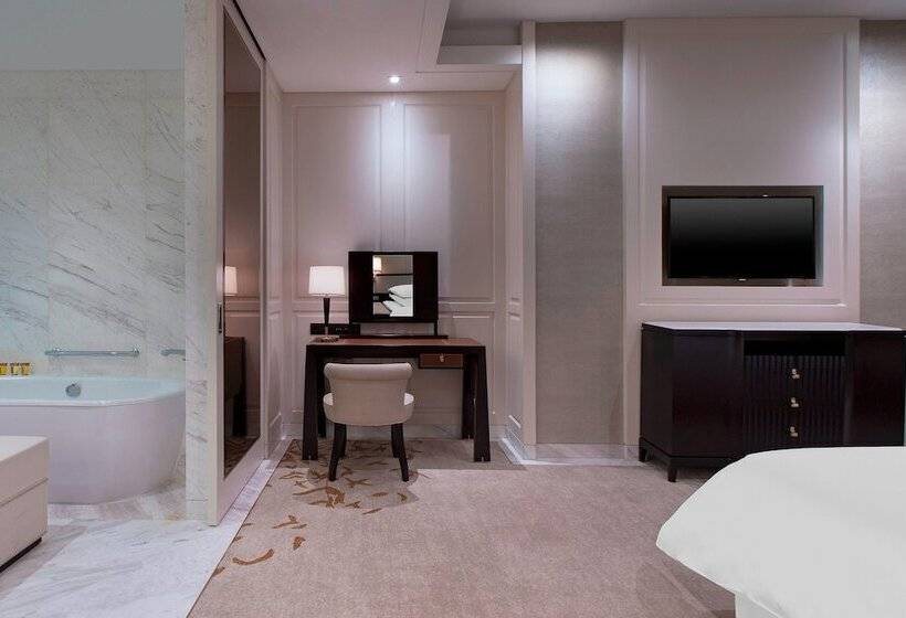 سوئیت کلاب, Sheraton Qingdao Licang