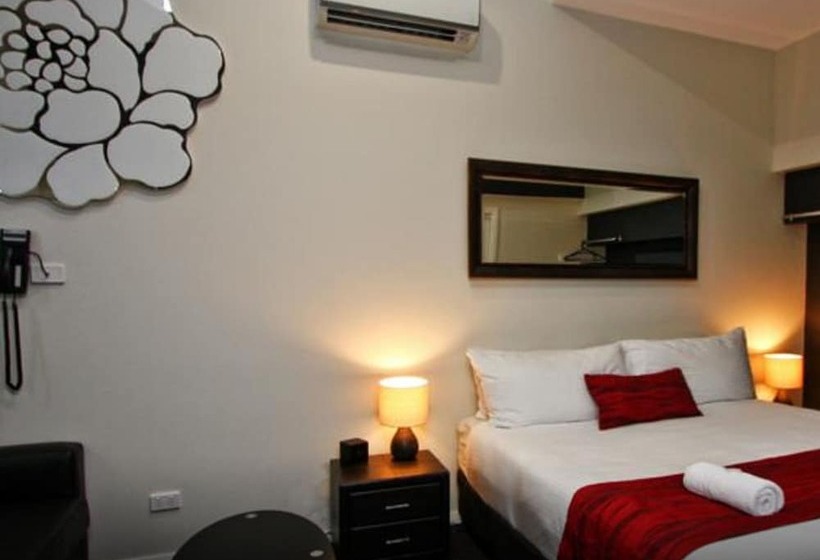 استودیوی استاندارد, Jesmond Executive Villas