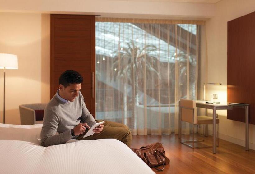 اتاق سوپریور با تخت بزرگ, Oryx Airport Hotel  Transit Only