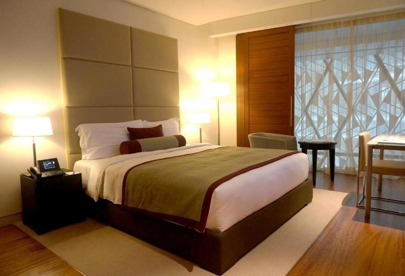 اتاق سوپریور با تخت بزرگ, Oryx Airport Hotel  Transit Only