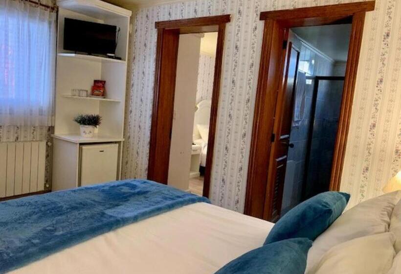 اتاق لوکس سه تخته, Petit Hotel Provence Gramado