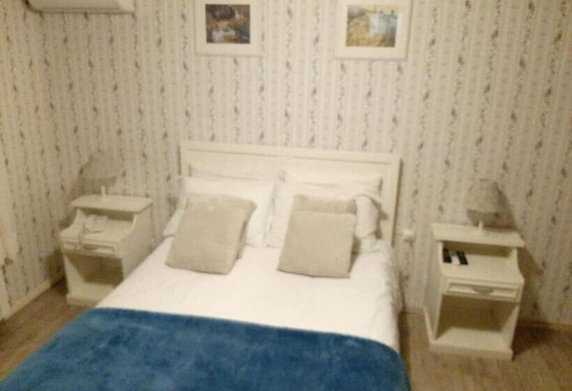 اتاق لوکس چهار تخته, Petit Hotel Provence Gramado