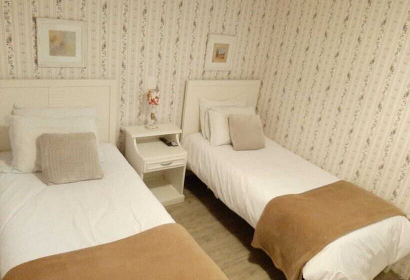 اتاق لوکس چهار تخته, Petit Hotel Provence Gramado