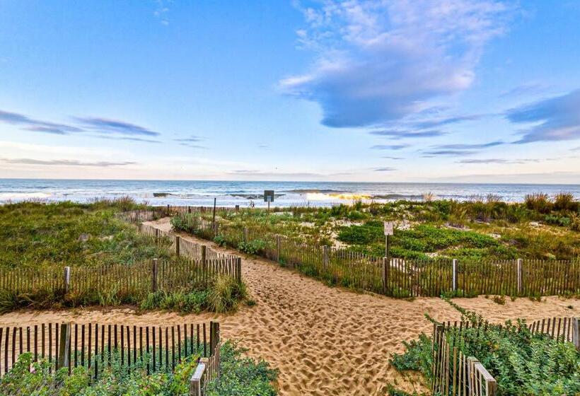 استودیوی استاندارد با چشم‌انداز دریا, Golden Sands Xii