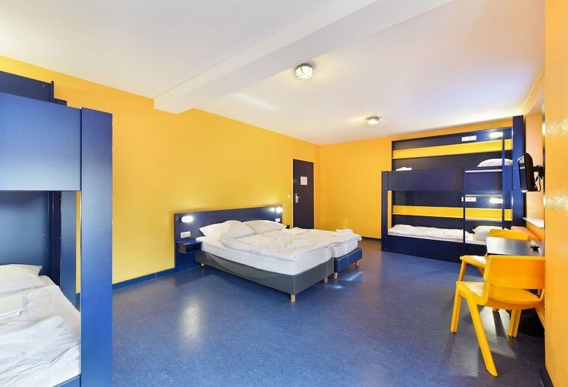 اتاق استاندارد با سرویس بهداشتی مشترک, Bed Nbudget City   Hostel