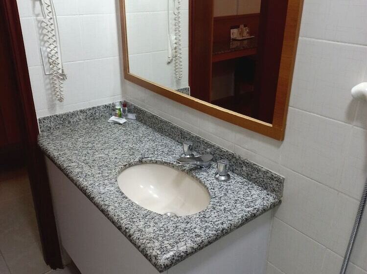 Quarto Deluxe Individual, Biazi Plaza