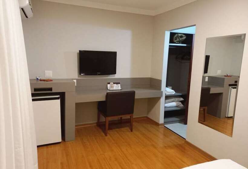 Quarto Deluxe Individual, Biazi Plaza