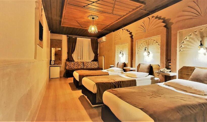 اتاق استاندارد سه نفره, Ciner