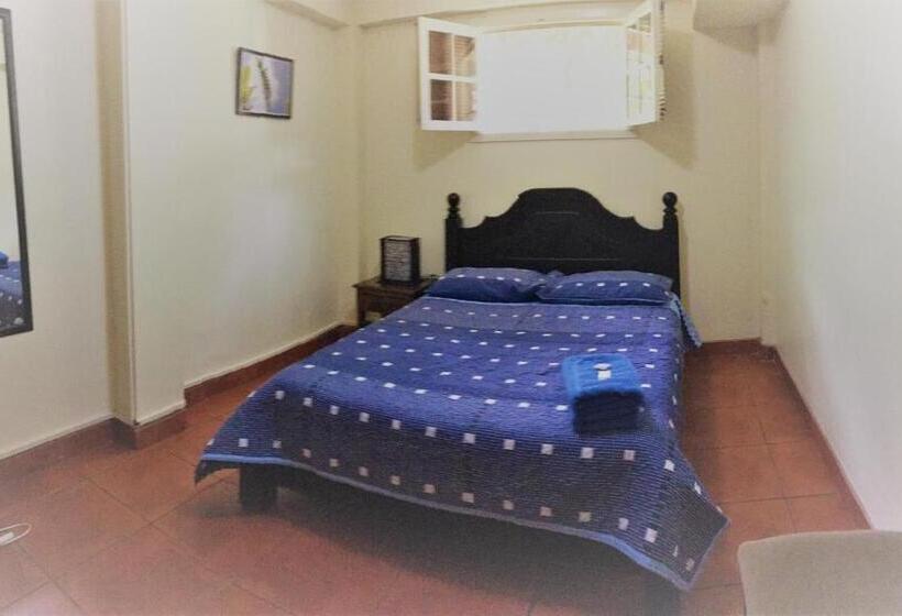 اتاق استاندارد با سرویس بهداشتی مشترک, Costa Rica Guesthouse