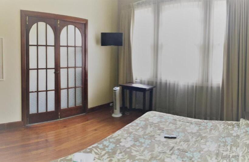 اتاق استاندارد با تخت بزرگ, Costa Rica Guesthouse