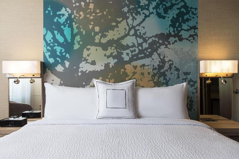 اتاق استاندارد با تخت بزرگ, Courtyard By Marriott Irvine Spectrum