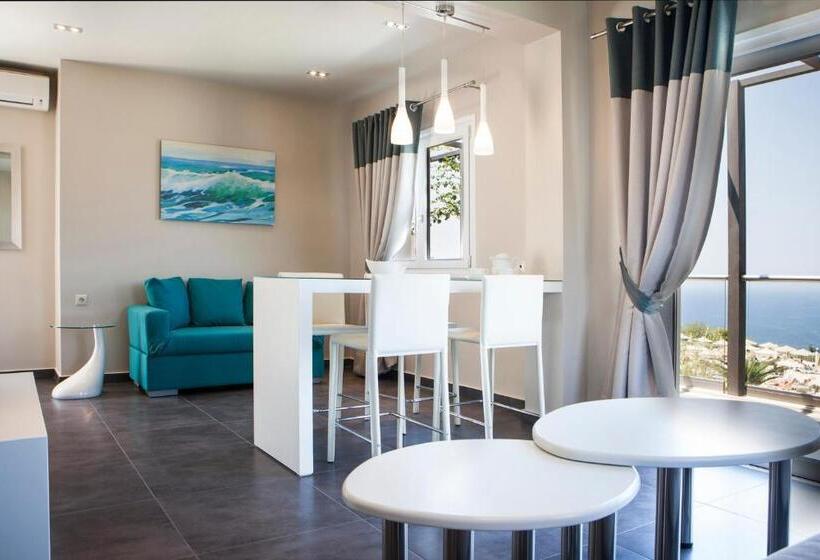 سوییت جونیور لوکس با چشم‌انداز دریا, Dionysos Village Resort