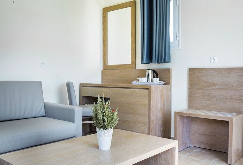 سوئیت کلاسیک, Dionysos Village Resort