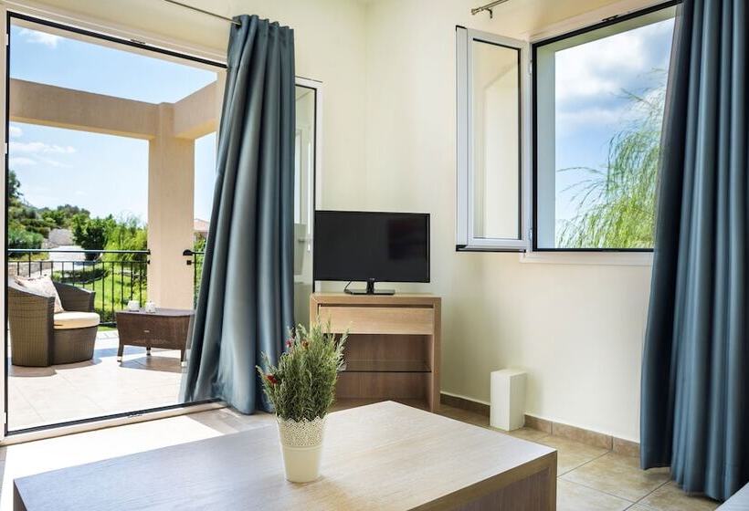 سوئیت کلاسیک, Dionysos Village Resort