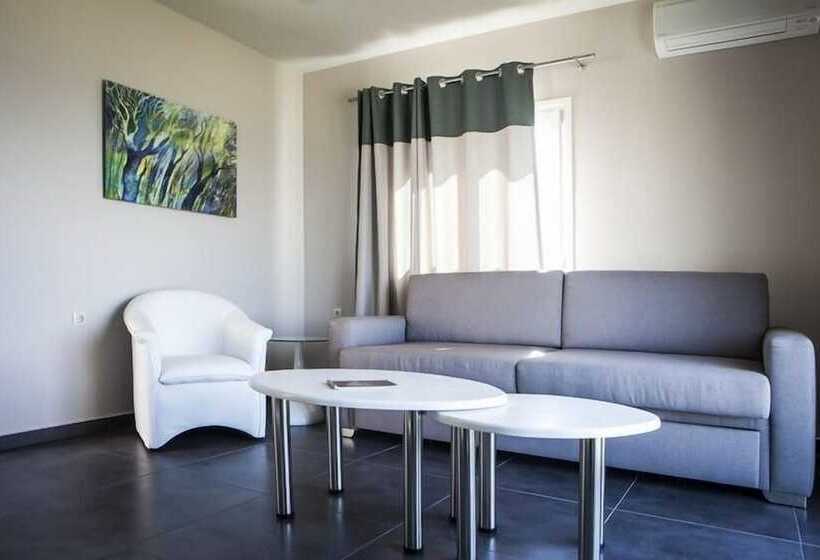 Deluxe Suite Sea View, Dionysos Village Resort