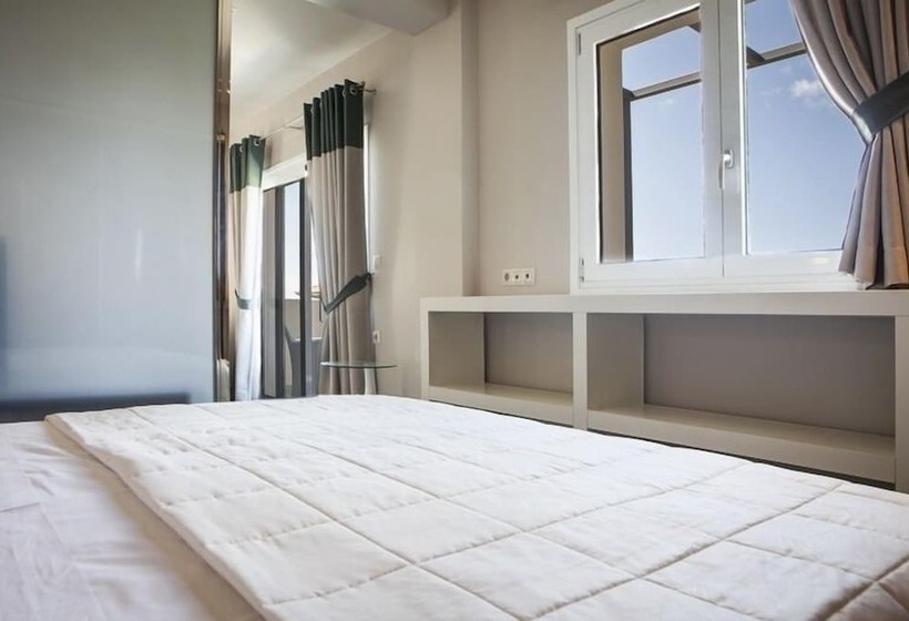 Deluxe Suite Sea View, Dionysos Village Resort