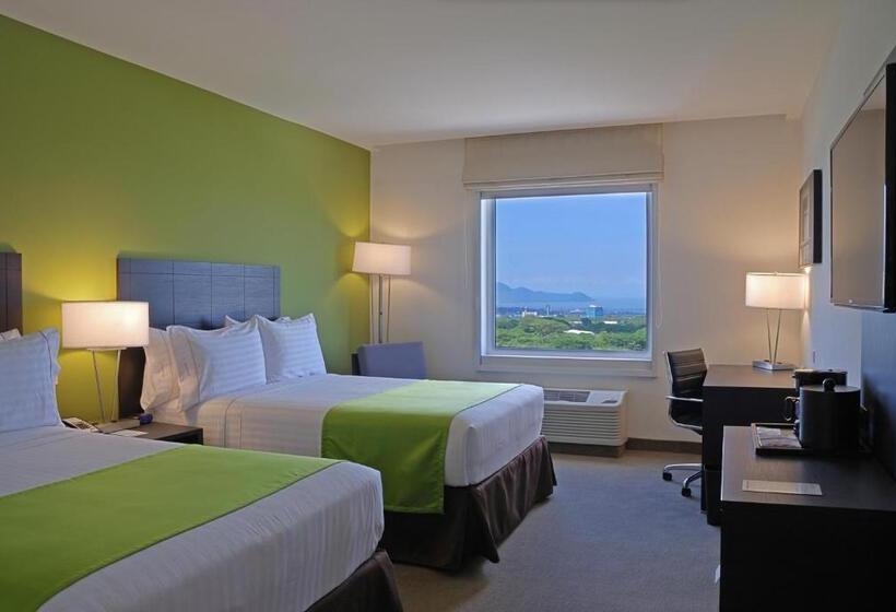اتاق استاندارد با چشم‌انداز دریاچه, Holiday Inn Express Managua, An Ihg