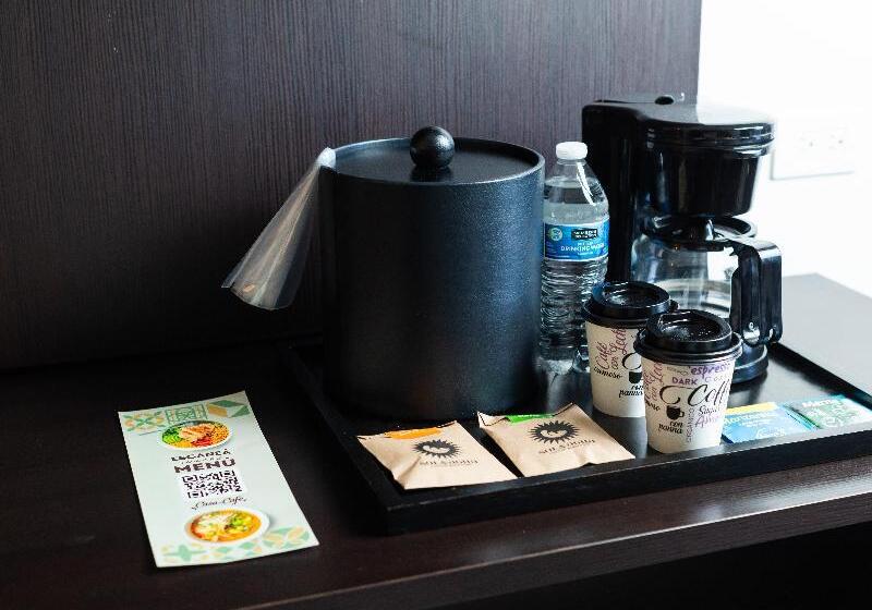 اتاق استاندارد با چشم‌انداز دریاچه, Holiday Inn Express Managua, An Ihg