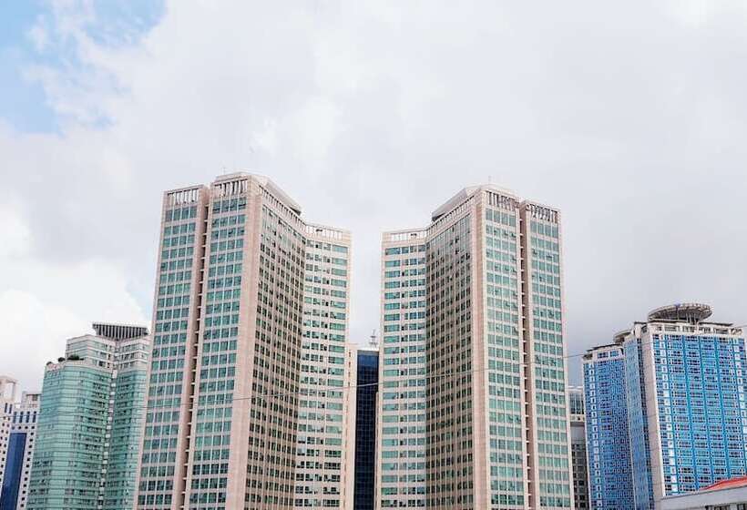 اتاق لوکس, Namsan Hill