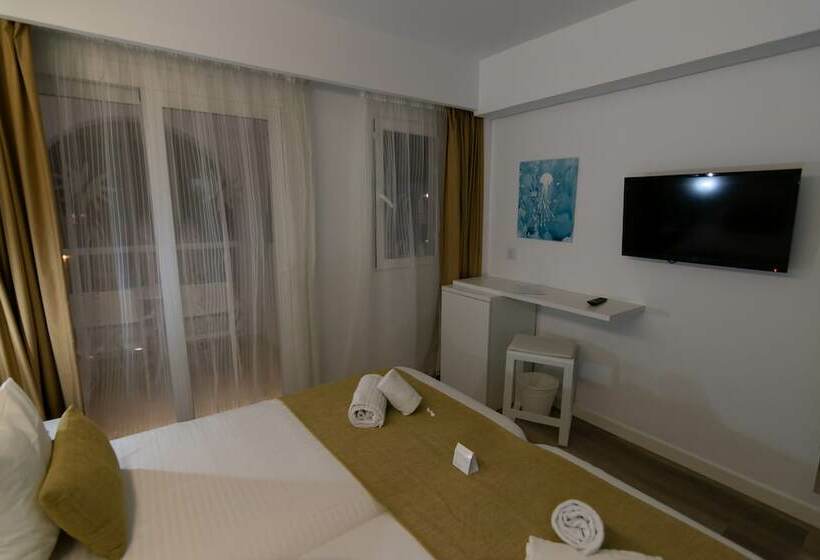 اتاق استاندارد با بالکن, R2 Bahia Cala Ratjada  Adults Only