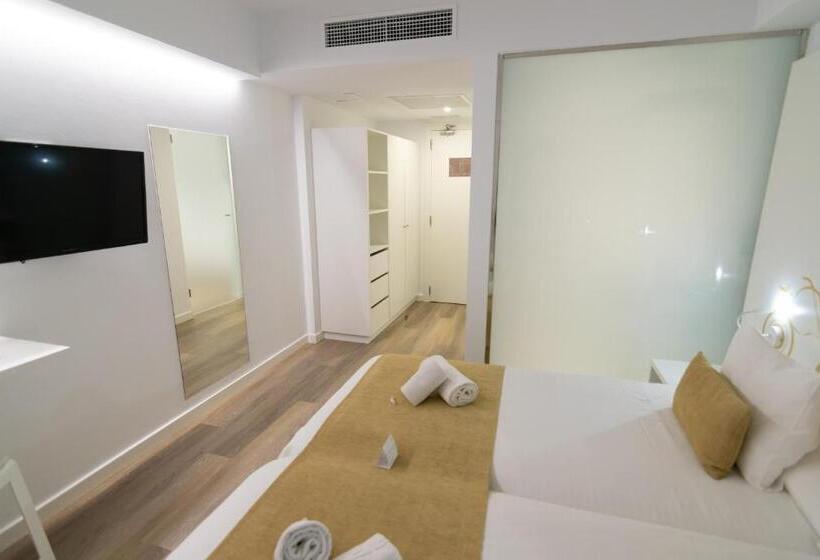 اتاق استاندارد با بالکن, R2 Bahia Cala Ratjada  Adults Only