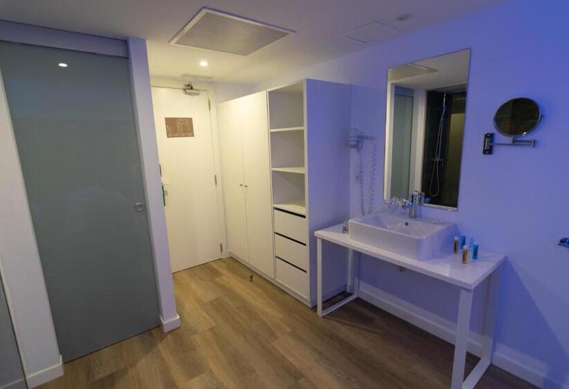 سوییت جونیور, R2 Bahia Cala Ratjada  Adults Only