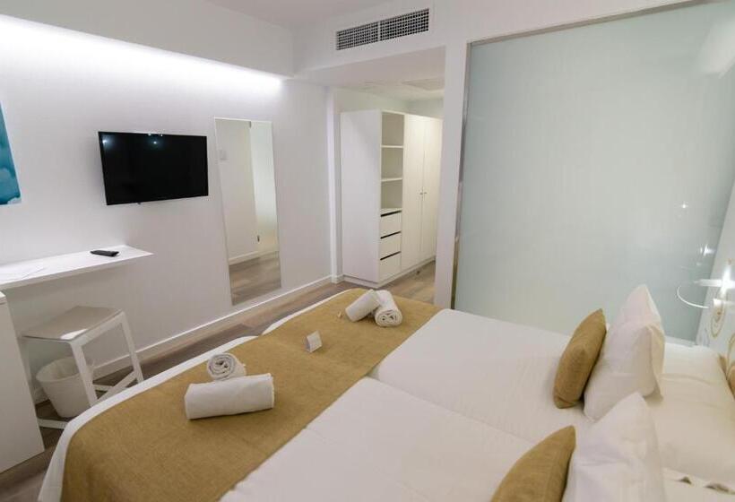 اتاق استاندارد با بالکن, R2 Bahia Cala Ratjada  Adults Only