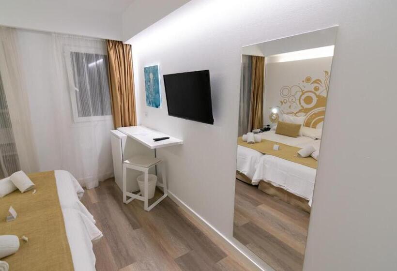 اتاق استاندارد با بالکن, R2 Bahia Cala Ratjada  Adults Only