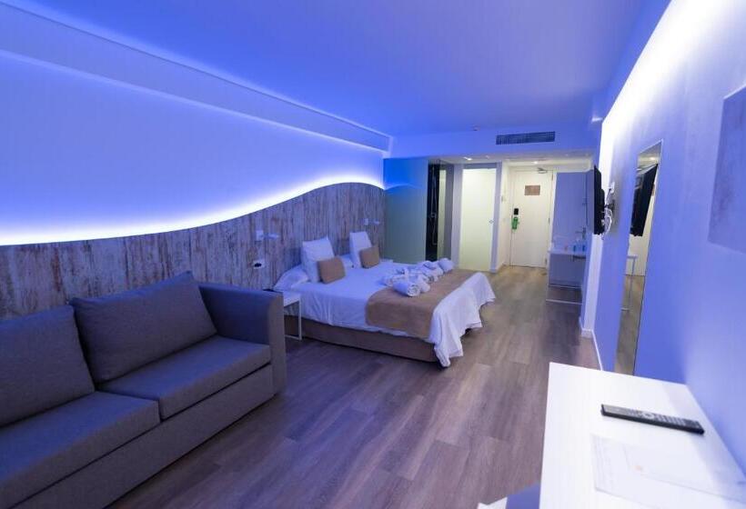 سوییت جونیور, R2 Bahia Cala Ratjada  Adults Only