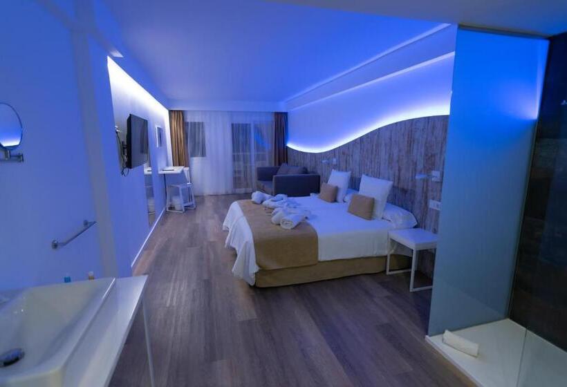 سوییت جونیور, R2 Bahia Cala Ratjada  Adults Only