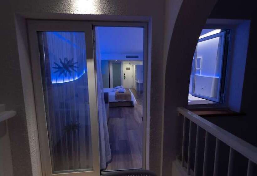اتاق استاندارد با بالکن, R2 Bahia Cala Ratjada  Adults Only