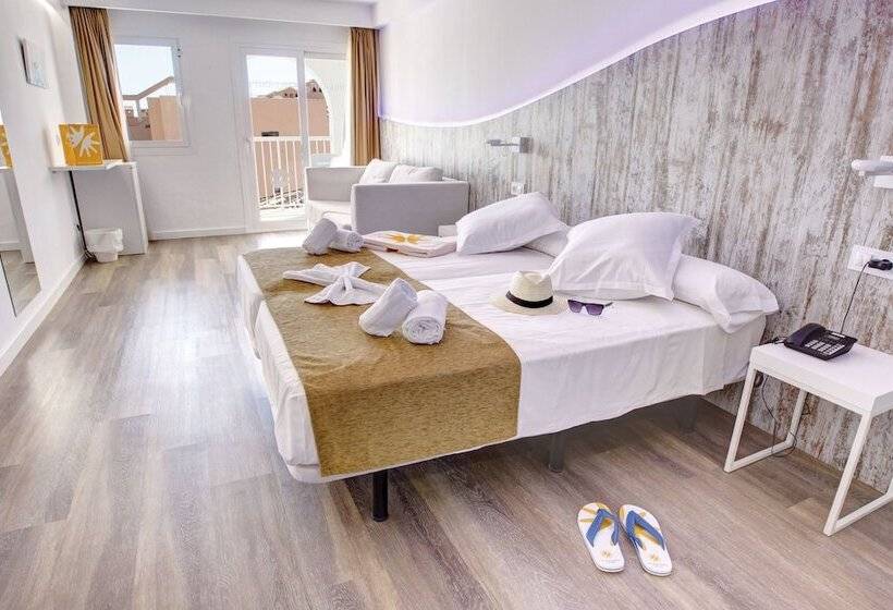 سوییت جونیور, R2 Bahia Cala Ratjada  Adults Only