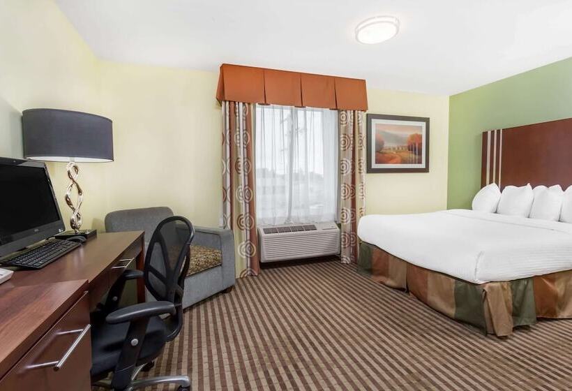 سوییت, Ramada By Wyndham Carlyle