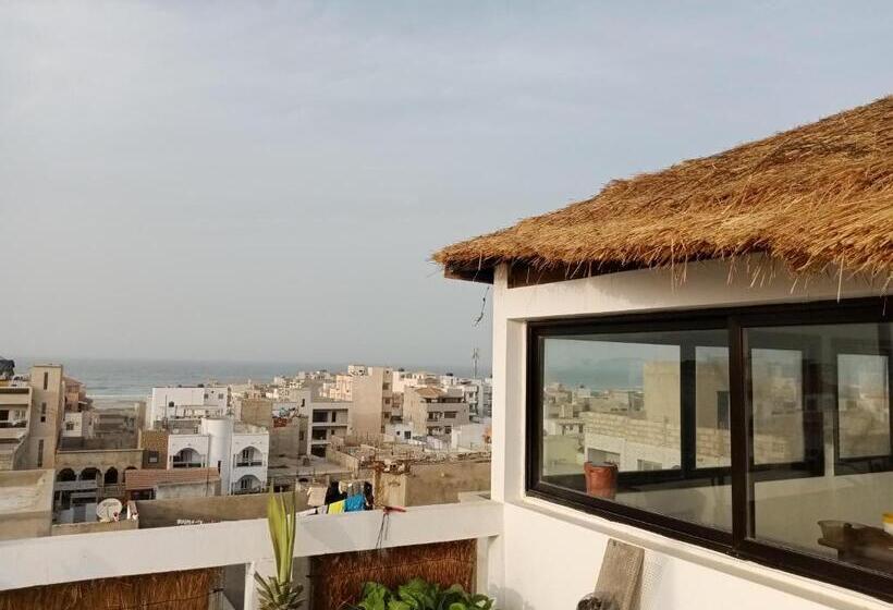 استودیو استاندارد با بالکن, Kakatar Family Residence , Yoff
