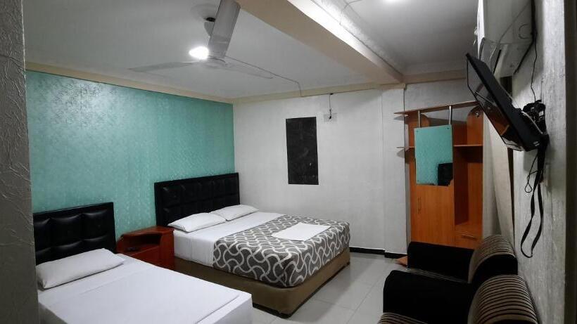 اتاق استاندارد سه نفره, Saasha City